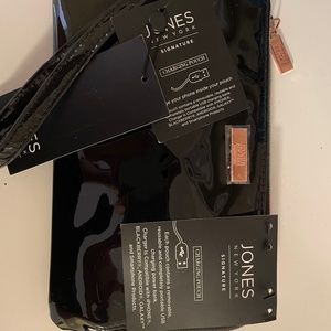 JONES NEW YORK Charging Pouch Purse